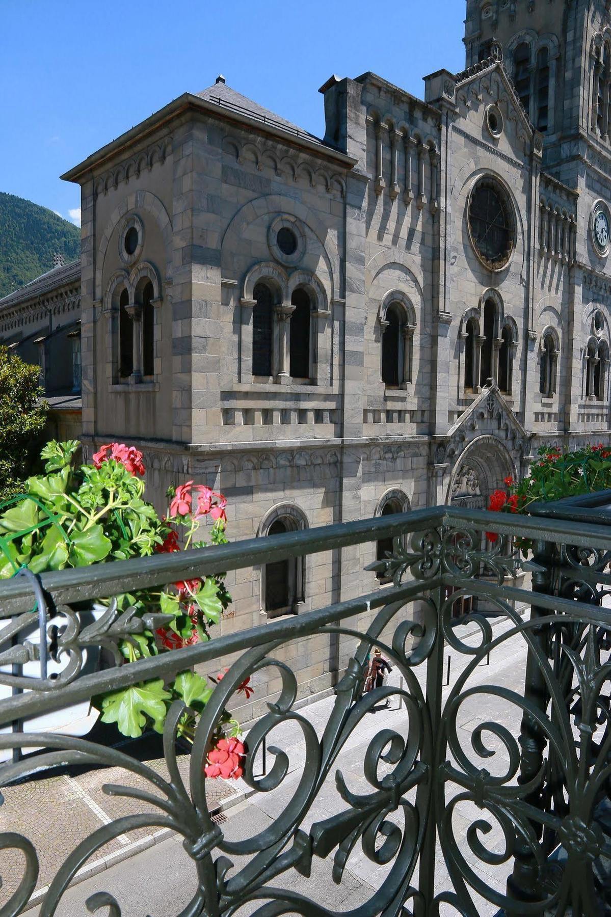 Hotel Panoramic Bagnères-de-Luchon Eksteriør bilde
